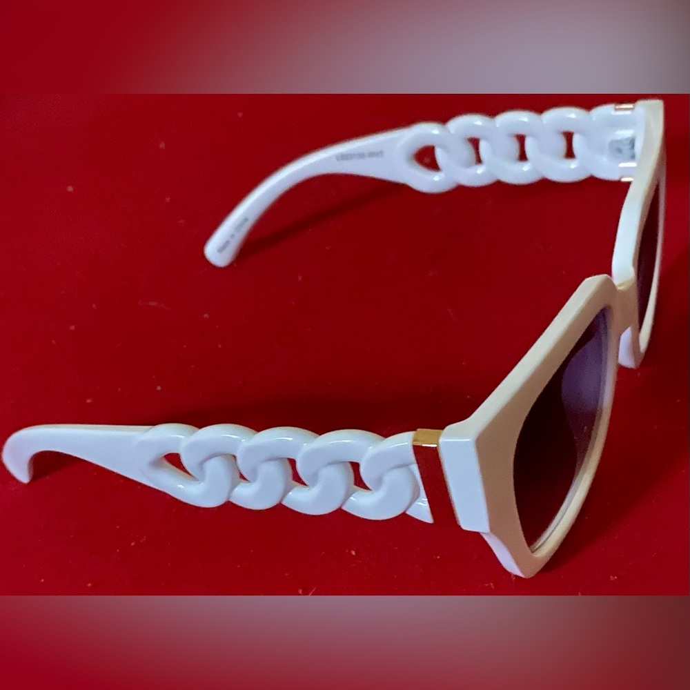 Cute glasses - Picture 6 of 8